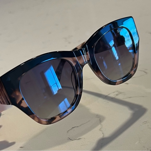 After Hours Luxe 52mm Polarized Square Winged Tortoise Quay Sunglasses main image 7